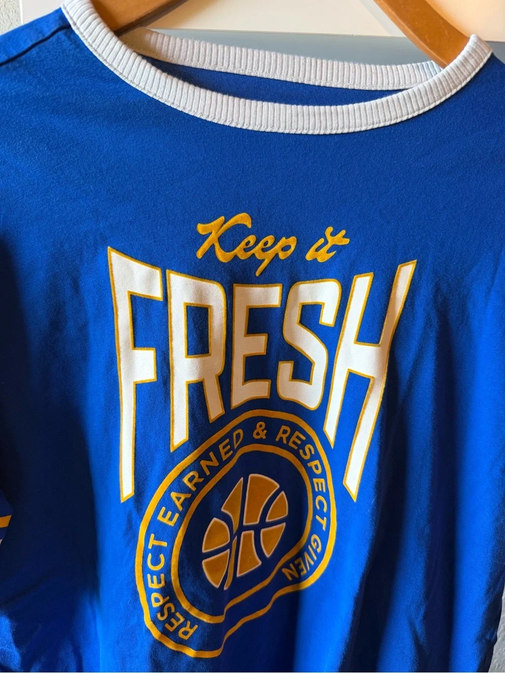 Old Navy Royal Blue Graphic Crewneck Tee with White Trim. kids (14-16)